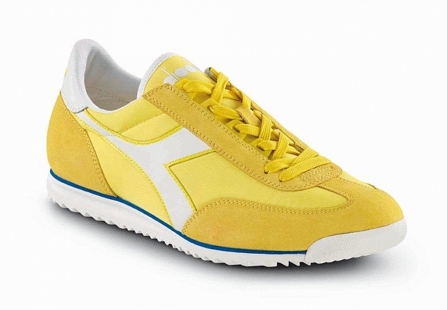 Кроссовки желтого цвета. Желтые кроссовки кожаные Диадора 2006-х. Кроссовки желтого цвета мужские. Жёлтые кроссовки женские. Фараон желтые кроссовки.
