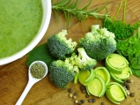 Zelenou cestou ke zdraví a chuti. Vyzkoušejte jemnou brokolicovou polévku